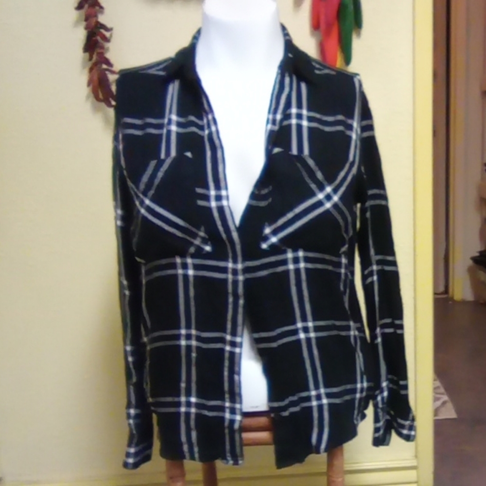 Button up shirti
